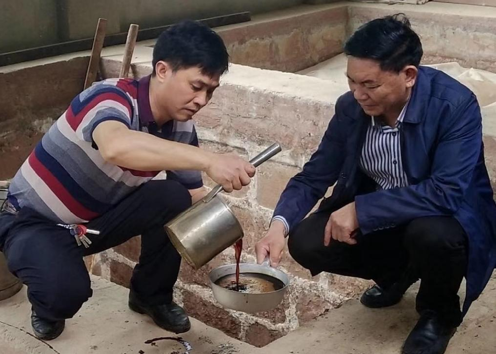 走進(jìn)父?jìng)髯泳茦I(yè)，探索其背后發(fā)展的秘密