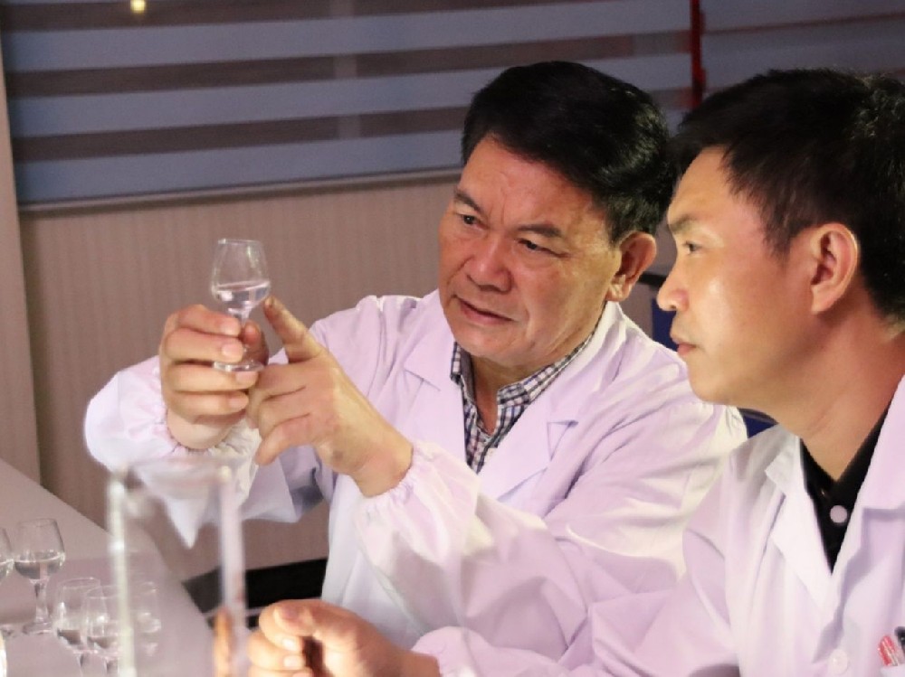 好地出好酒，父傳子酒業(yè)的醬酒之道
